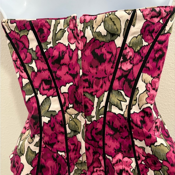 White House Black Market Corset Floral Top Like New! - Picture 2 of 6